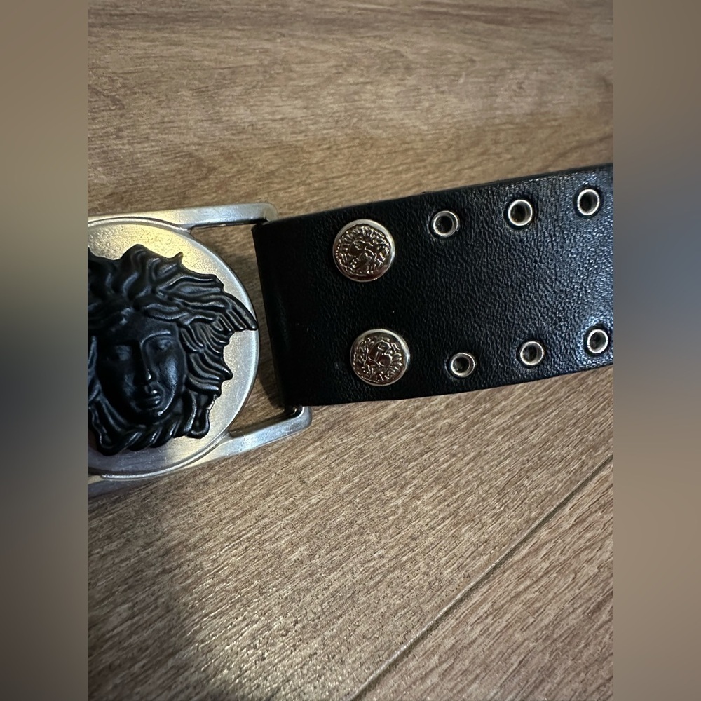 Gianni Versace Vintage Medusa Black Leather Belt with Silver Accents size 30 - Picture 6 of 13